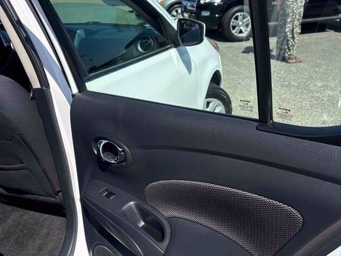 Used 2018 Nissan Versa SV FWD image 10