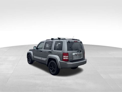 Used 2012 Jeep Liberty Sport image 7