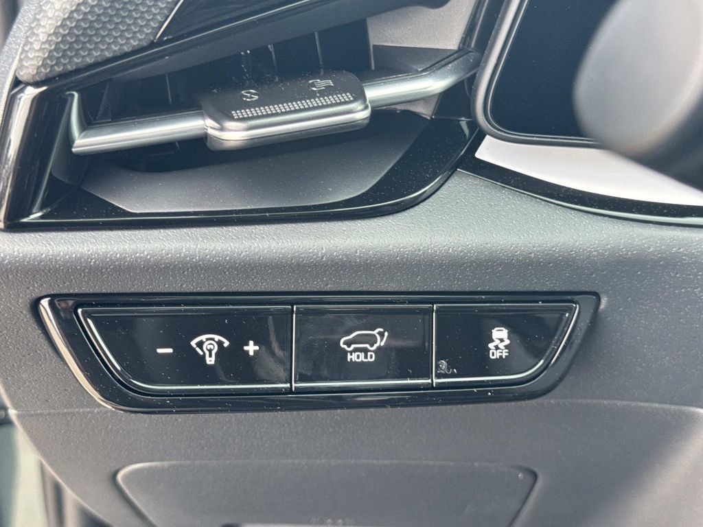 New 2026 Kia Niro Wind FWD image 22