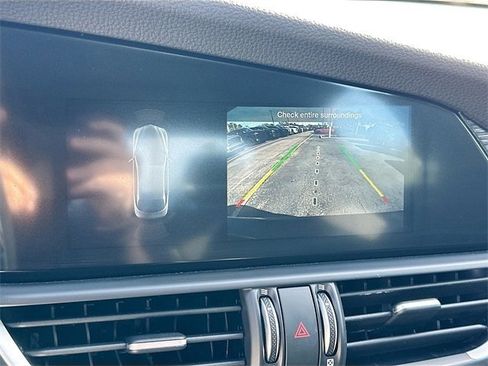 Used 2023 Alfa Romeo Giulia Sprint image 13