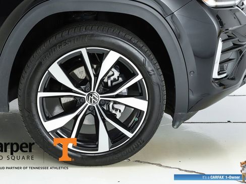 Used 2025 Volkswagen Atlas Cross Sport SEL Premium R-Line AWD/4WD image 14