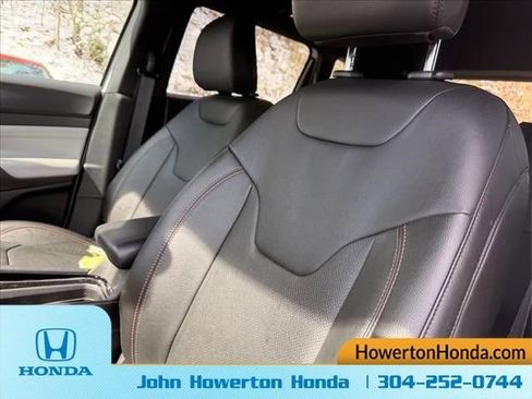 Used 2023 Jeep Compass Limited image 11