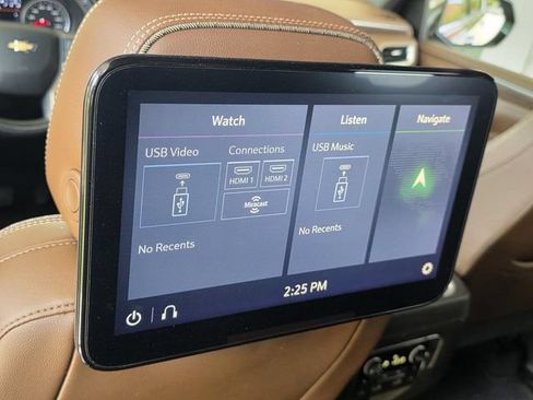 Used 2021 Chevrolet Tahoe High Country RWD image 12