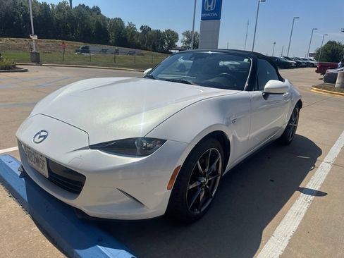 Used 2017 MAZDA MX-5 Miata Grand Touring RWD image 7