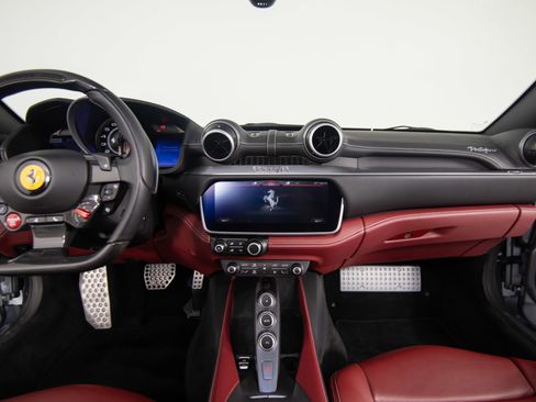 Certified 2019 Ferrari Portofino image 46