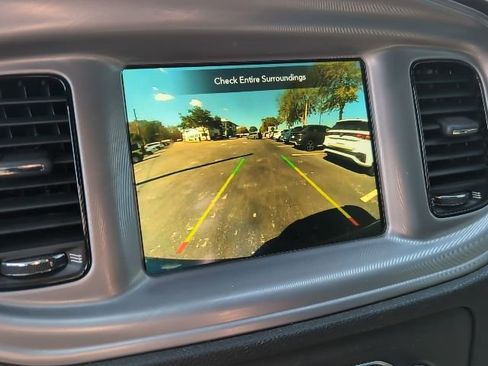 Used 2023 Dodge Charger SXT w/ Blacktop Package image 17