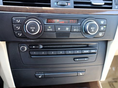 Used 2009 BMW 335i Convertible RWD image 32