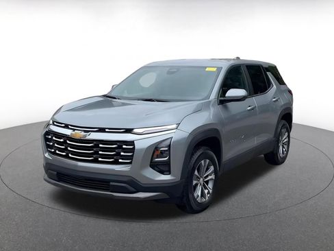 Used 2025 Chevrolet Equinox LT image 4