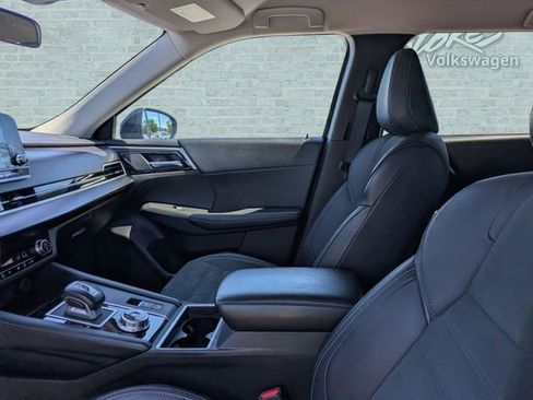 Used 2024 Mitsubishi Outlander SE image 22