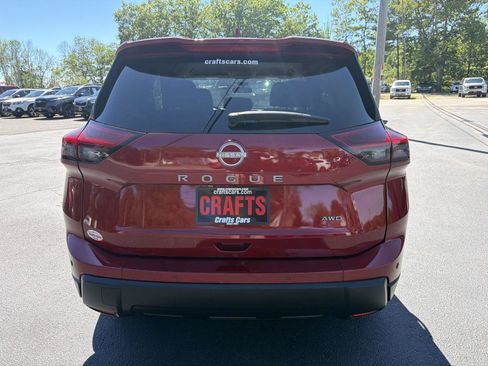 Used 2025 Nissan Rogue SV AWD/4WD image 4