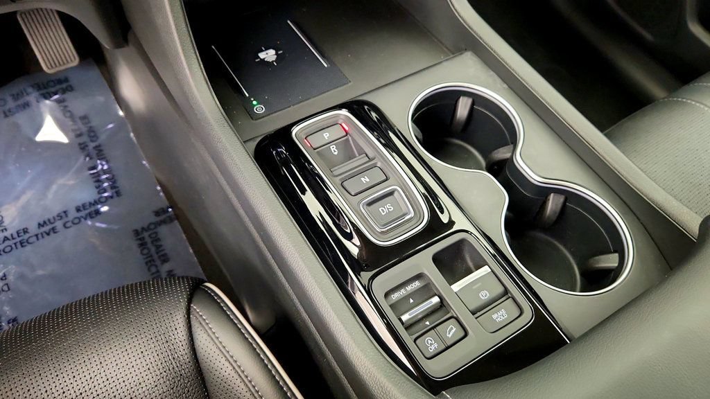 Used 2023 Honda Pilot Elite image 16