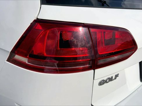 Used 2015 Volkswagen Golf S FWD image 27
