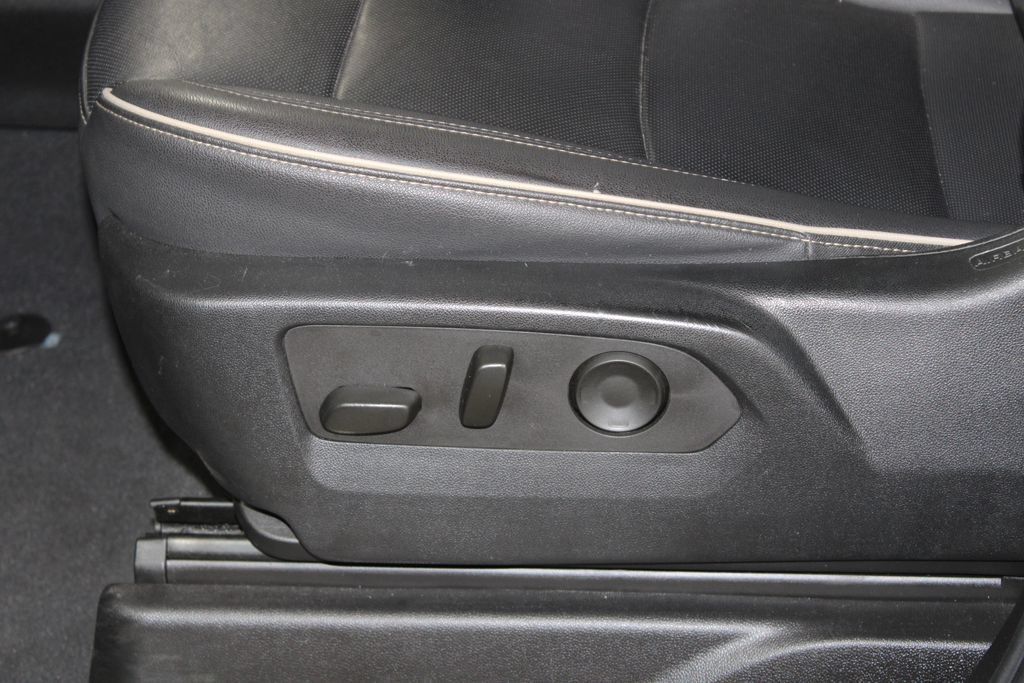Used 2023 Chevrolet Tahoe Premier RWD image 21