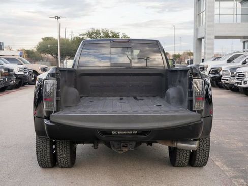 Used 2018 RAM 3500 Laramie Longhorn image 10