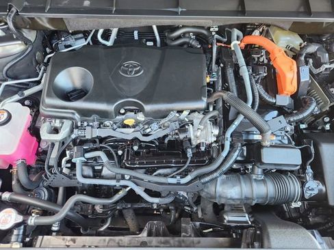 Used 2022 Toyota Highlander XLE image 30