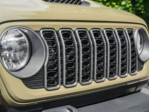 New 2025 Jeep Gladiator Sport image 10