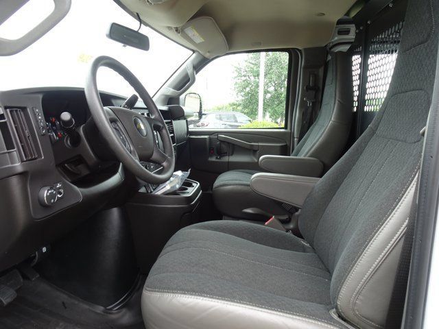Used 2024 Chevrolet Express 2500 w/ Driver Convenience Package RWD image 10