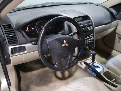 Used 2008 Mitsubishi Galant ES FWD image 13