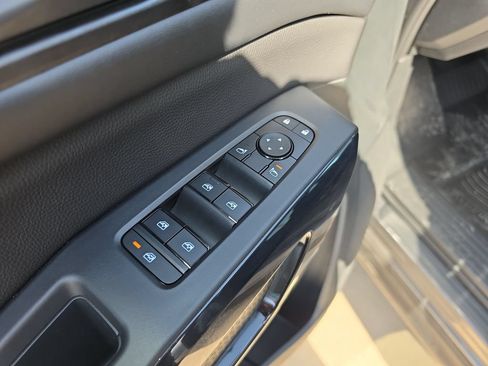 New 2026 Nissan Pathfinder SV FWD image 24