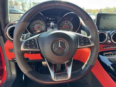 Used 2018 Mercedes-Benz AMG GT Roadster image 14