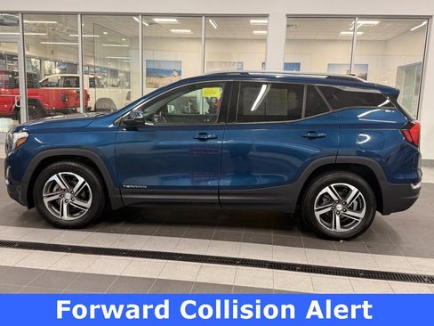 Used 2020 GMC Terrain SLT w/ Preferred Package image 4