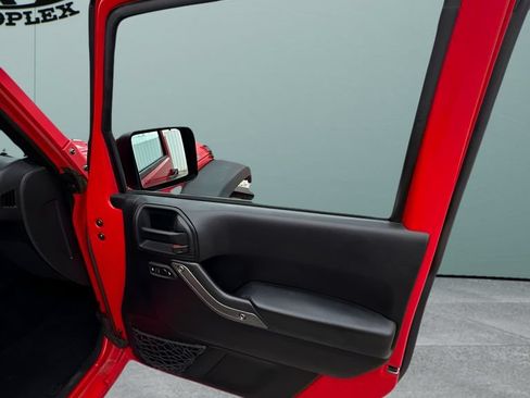 Used 2015 Jeep Wrangler Sport w/ Quick Order Package 24S AWD/4WD image 15