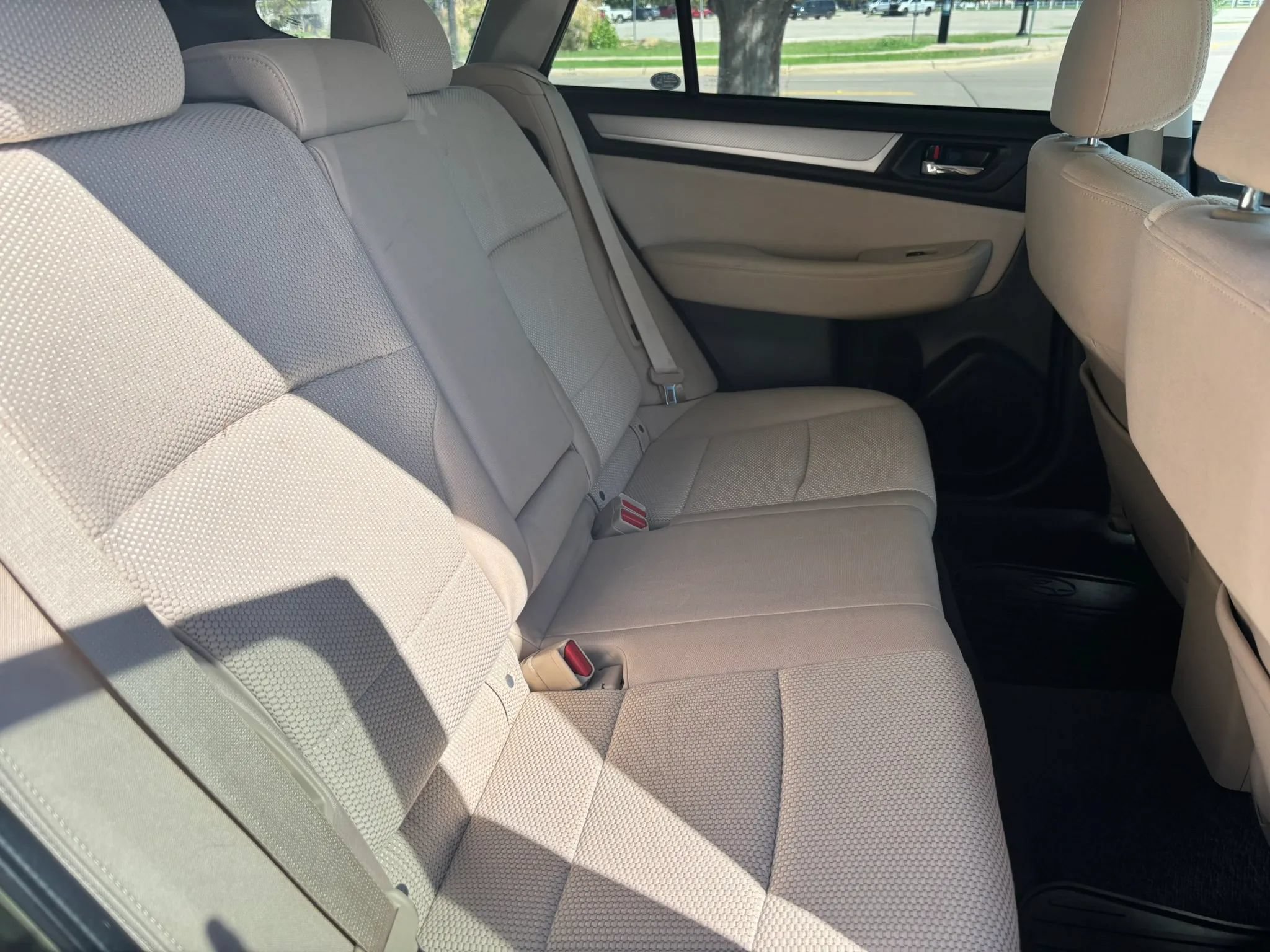 Used 2017 Subaru Outback 2.5i Premium AWD/4WD image 26