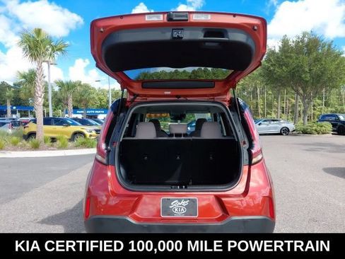 Certified 2025 Kia Soul LX w/ LX Technology Package FWD image 25