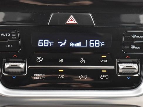 Certified 2022 Kia Sorento SX image 20