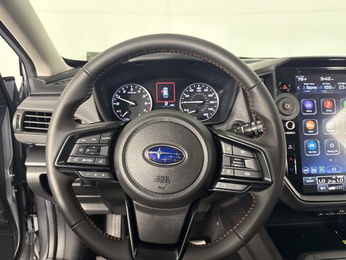 Used 2025 Subaru Crosstrek 2.5i Limited w/ Crosstrek Mirror Package image 25