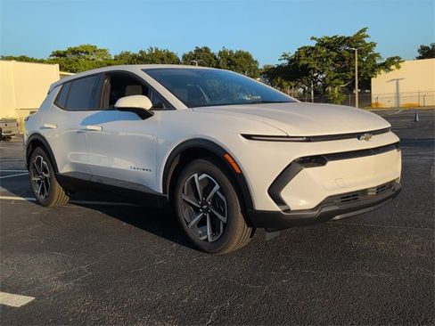 New 2026 Chevrolet Equinox EV LT image 1