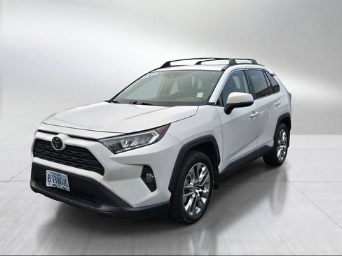 Used 2019 Toyota RAV4 XLE Premium w/ Advanced Technology Package AWD/4WD image 7