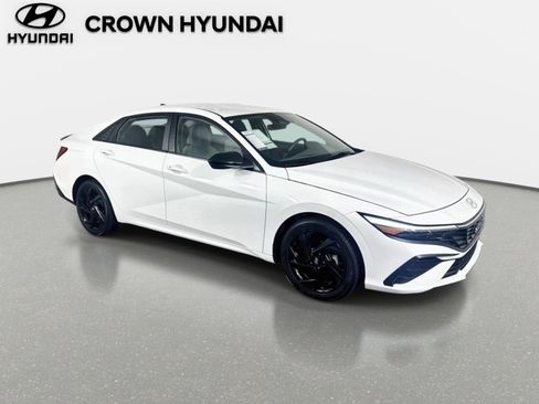 Certified 2026 Hyundai Elantra Sport FWD image 3