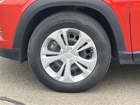 Used 2024 Chevrolet Trax LS image 26