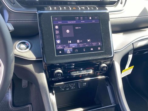 New 2025 Jeep Grand Cherokee Laredo X image 7