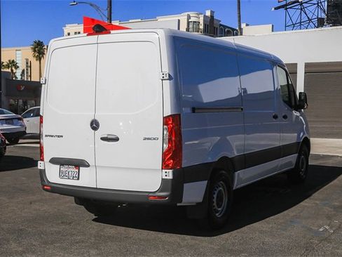 Used 2025 Mercedes-Benz Sprinter 2500 image 10