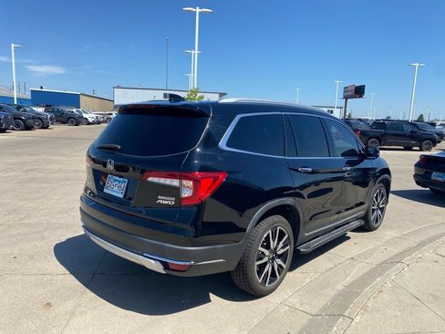 Used 2019 Honda Pilot Touring image 3
