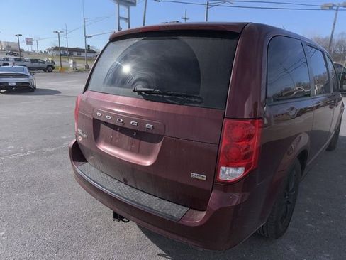 Used 2019 Dodge Grand Caravan SXT w/ Blacktop Package image 13