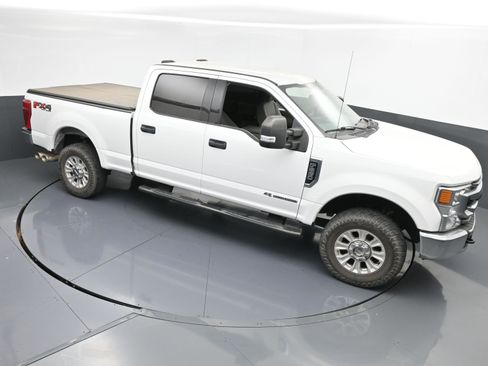 Used 2021 Ford F250 XLT w/ FX4 Off-Road Package image 30
