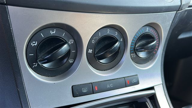Used 2010 MAZDA MAZDA3 i Sport FWD image 17