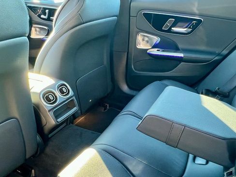 Certified 2026 Mercedes-Benz C 300 4MATIC Sedan image 18
