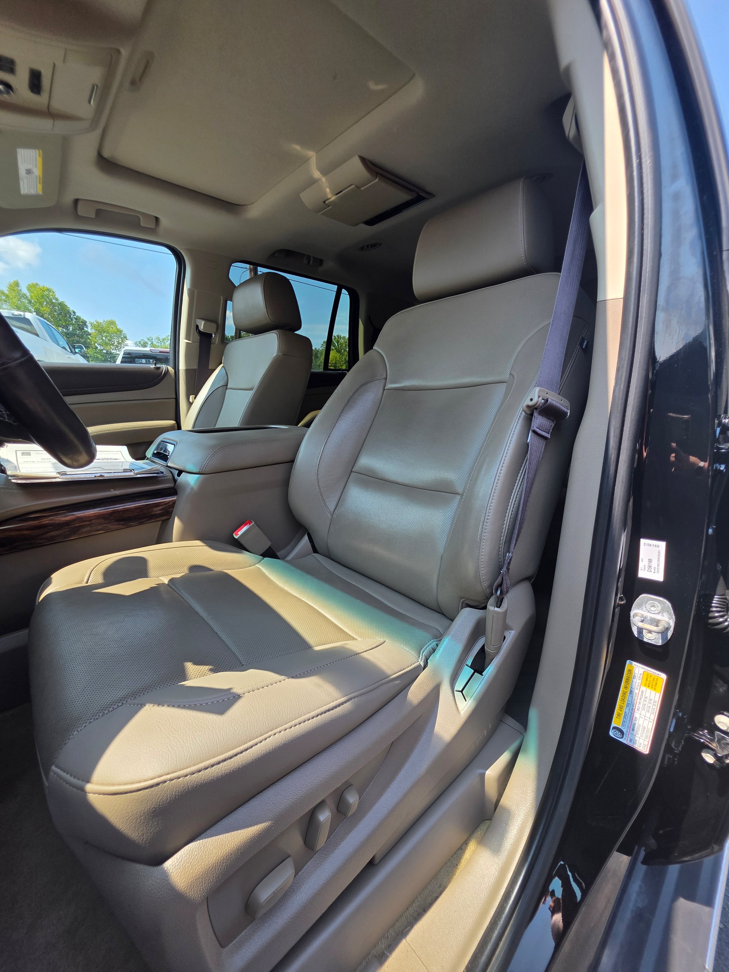 Used 2017 GMC Yukon SLT w/ Open Road Package RWD image 22