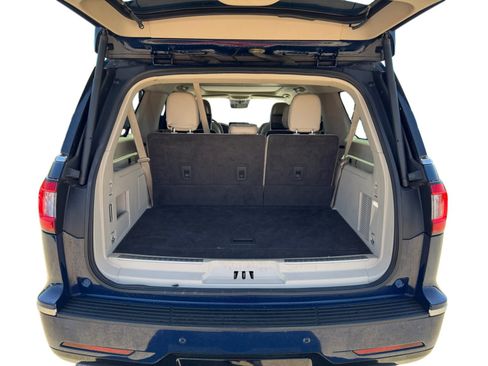 Used 2019 Lincoln Navigator L Reserve AWD/4WD image 19