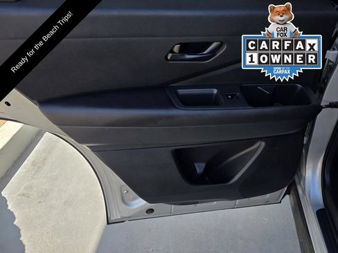 Used 2024 Nissan Pathfinder SV FWD image 34