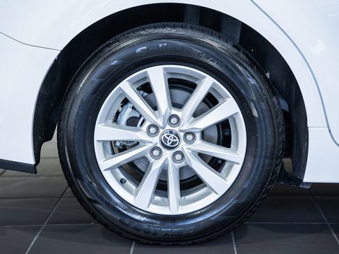 Used 2025 Toyota Camry LE image 15