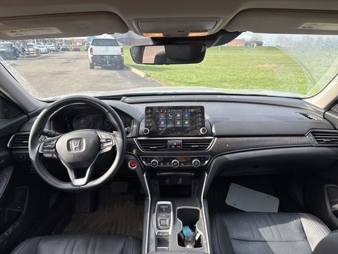 Used 2019 Honda Accord Touring image 18