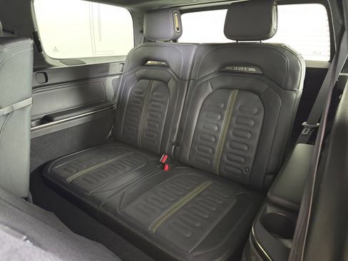 Used 2022 Rivian R1S Launch Edition image 22