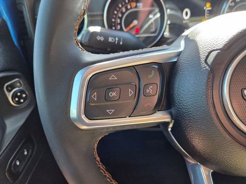 Certified 2023 Jeep Gladiator Overland image 33