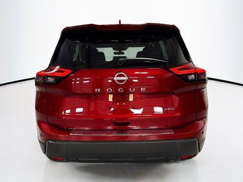 Certified 2025 Nissan Rogue SV image 6
