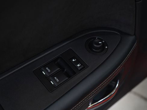 Used 2009 Dodge Challenger SRT8 RWD image 16